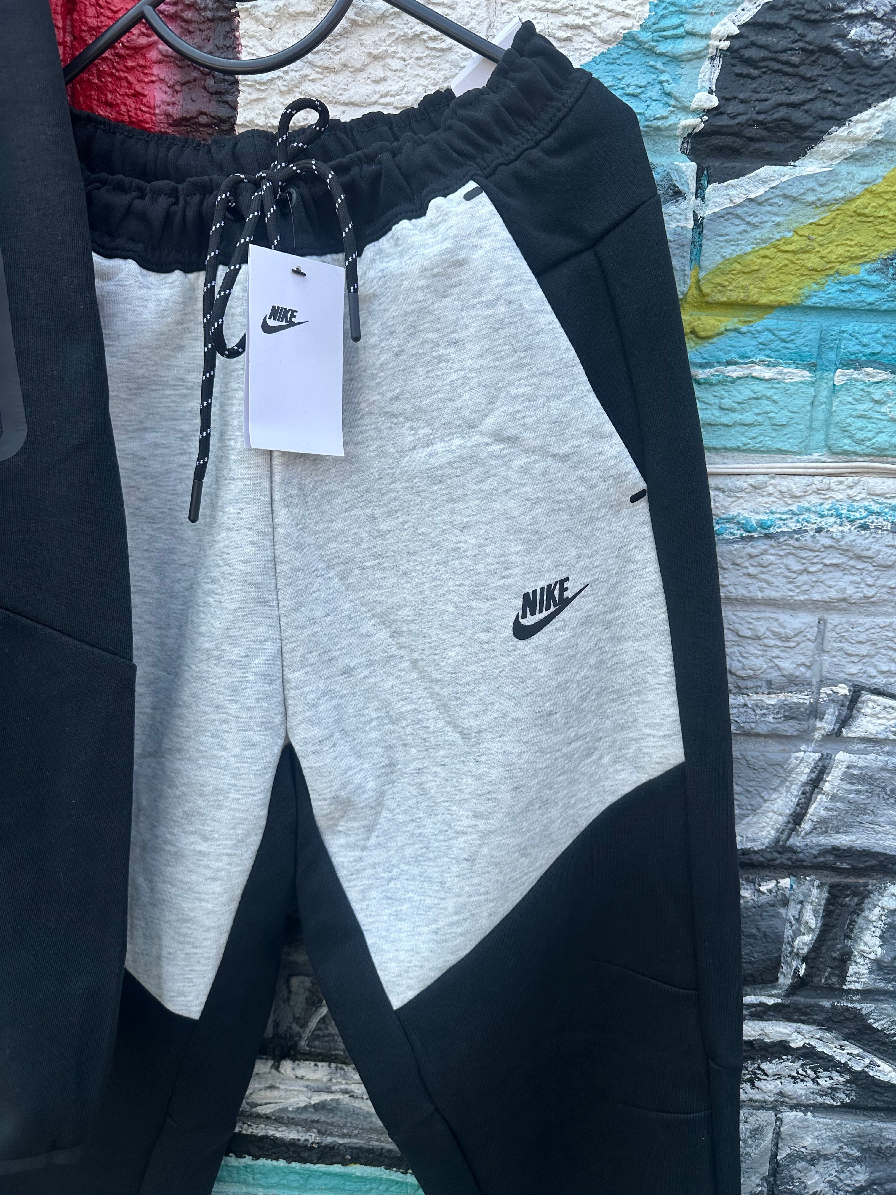 Nike Tech Fleece