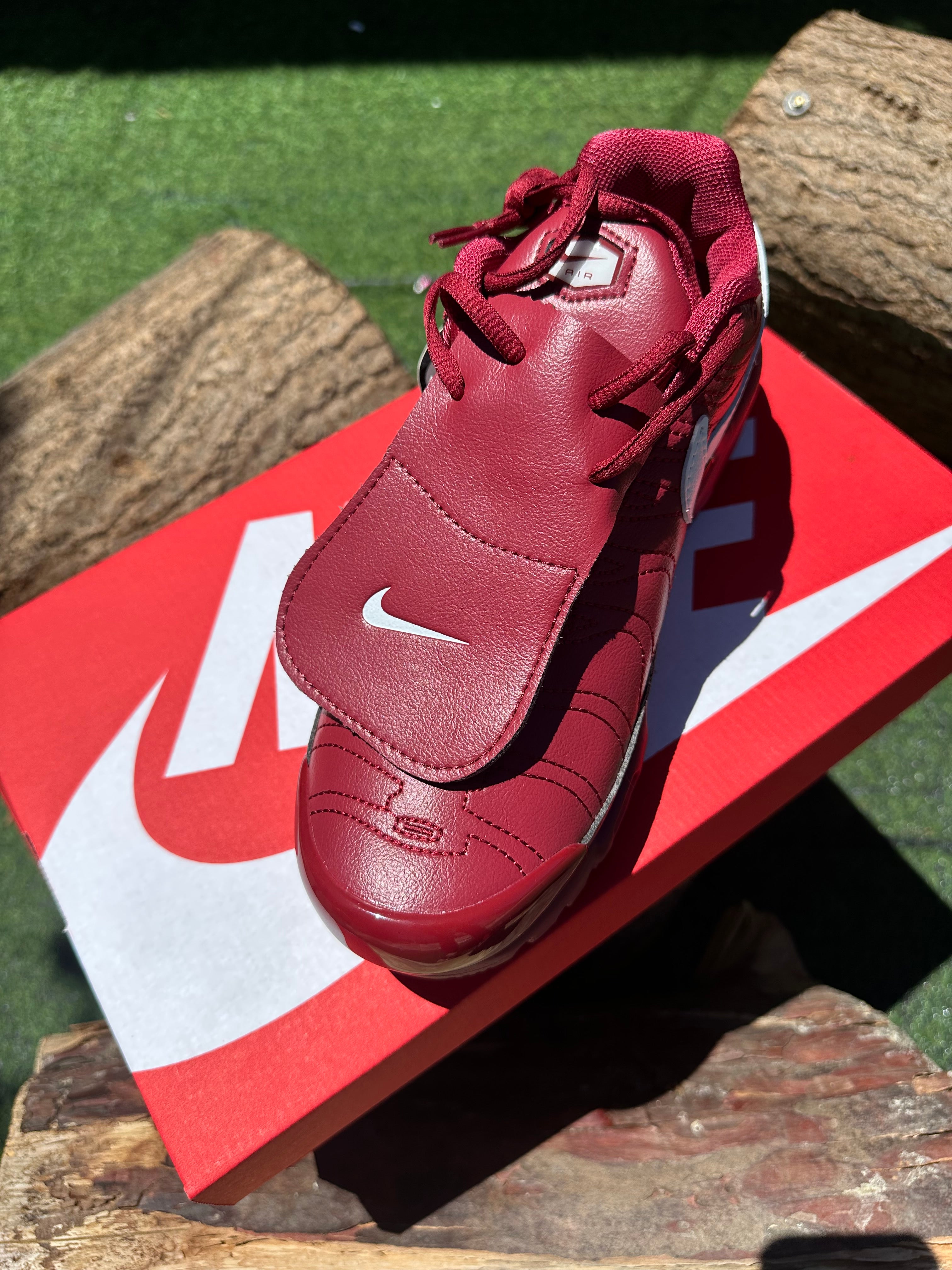 Nike Air Max plus x Tiempo