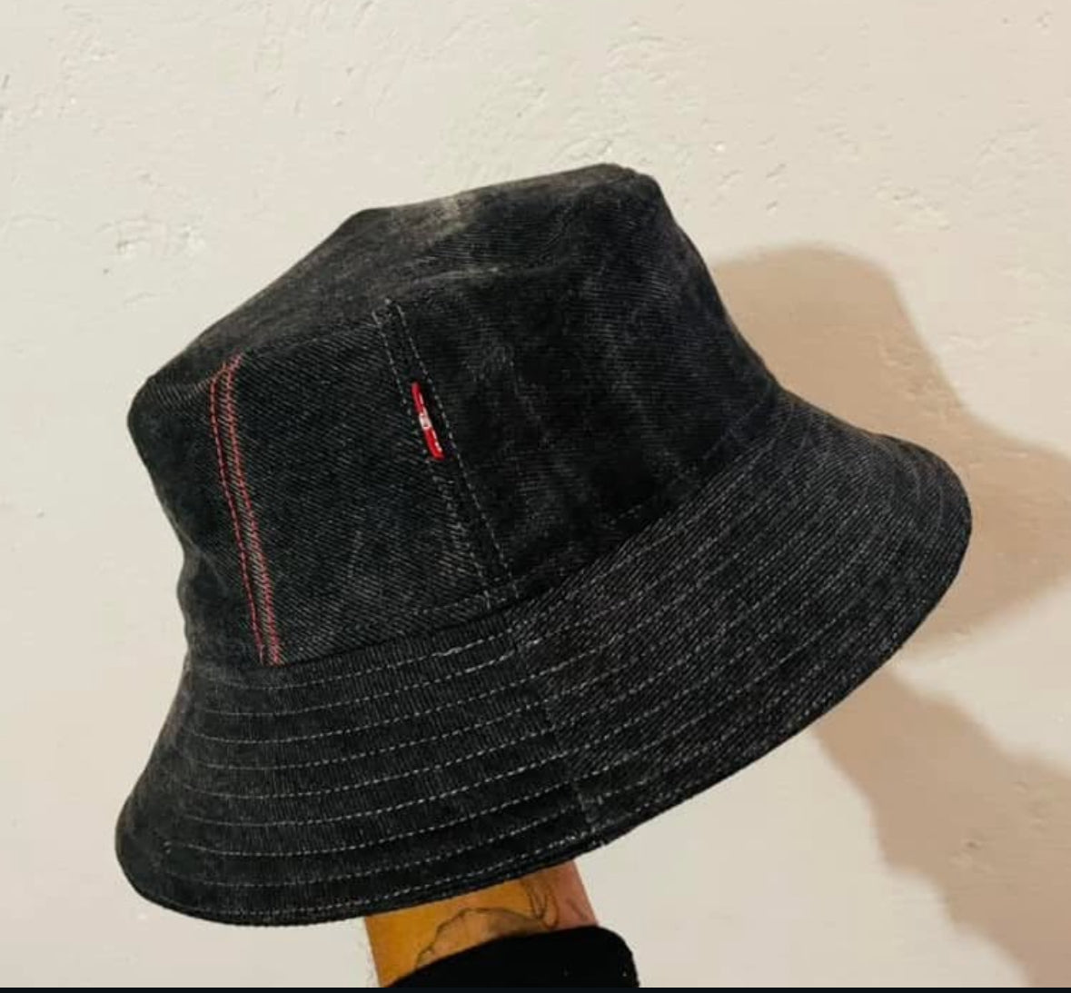 Levi’s bucket hats(DIY)