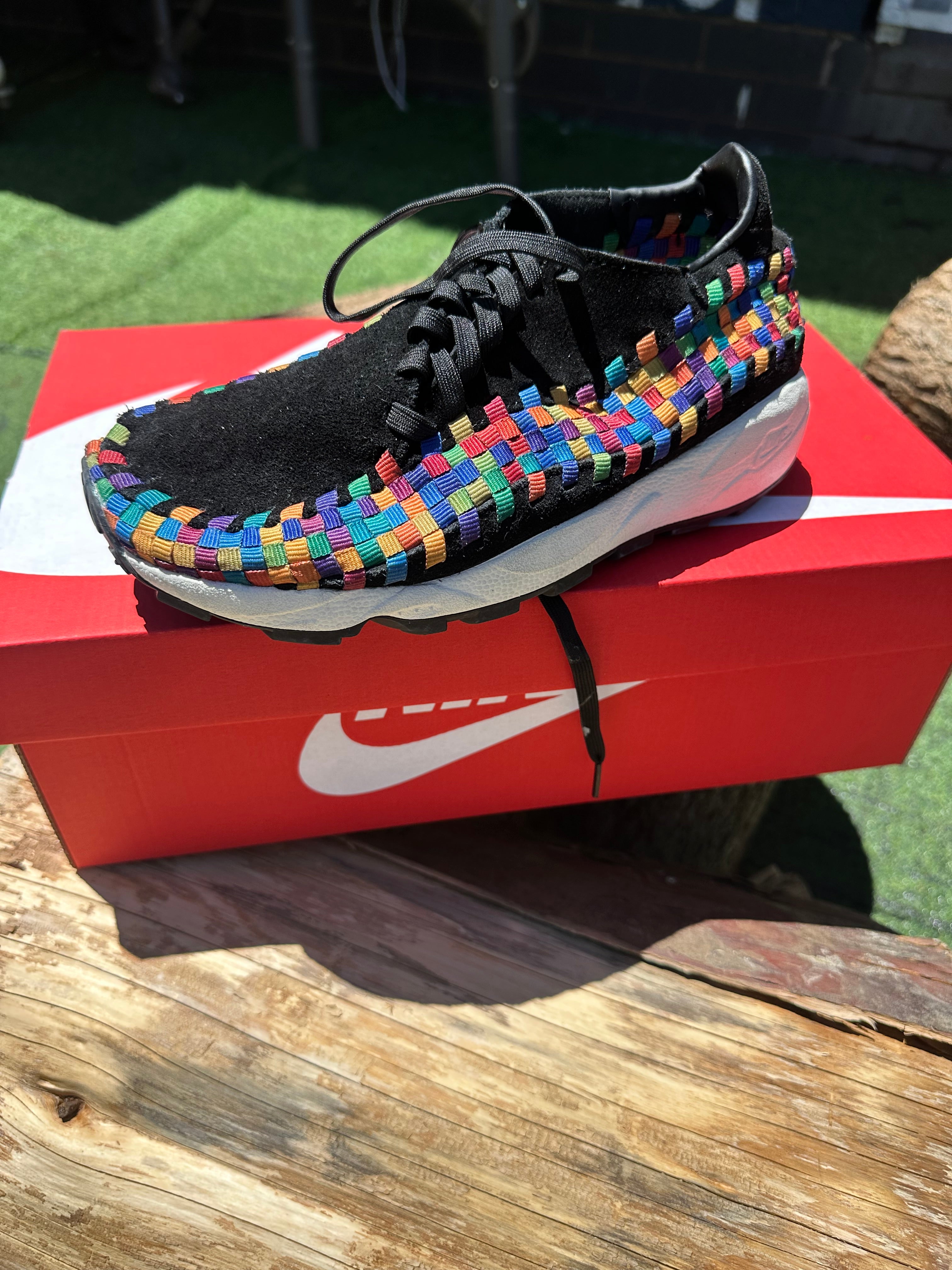 Nike Woven Footscape