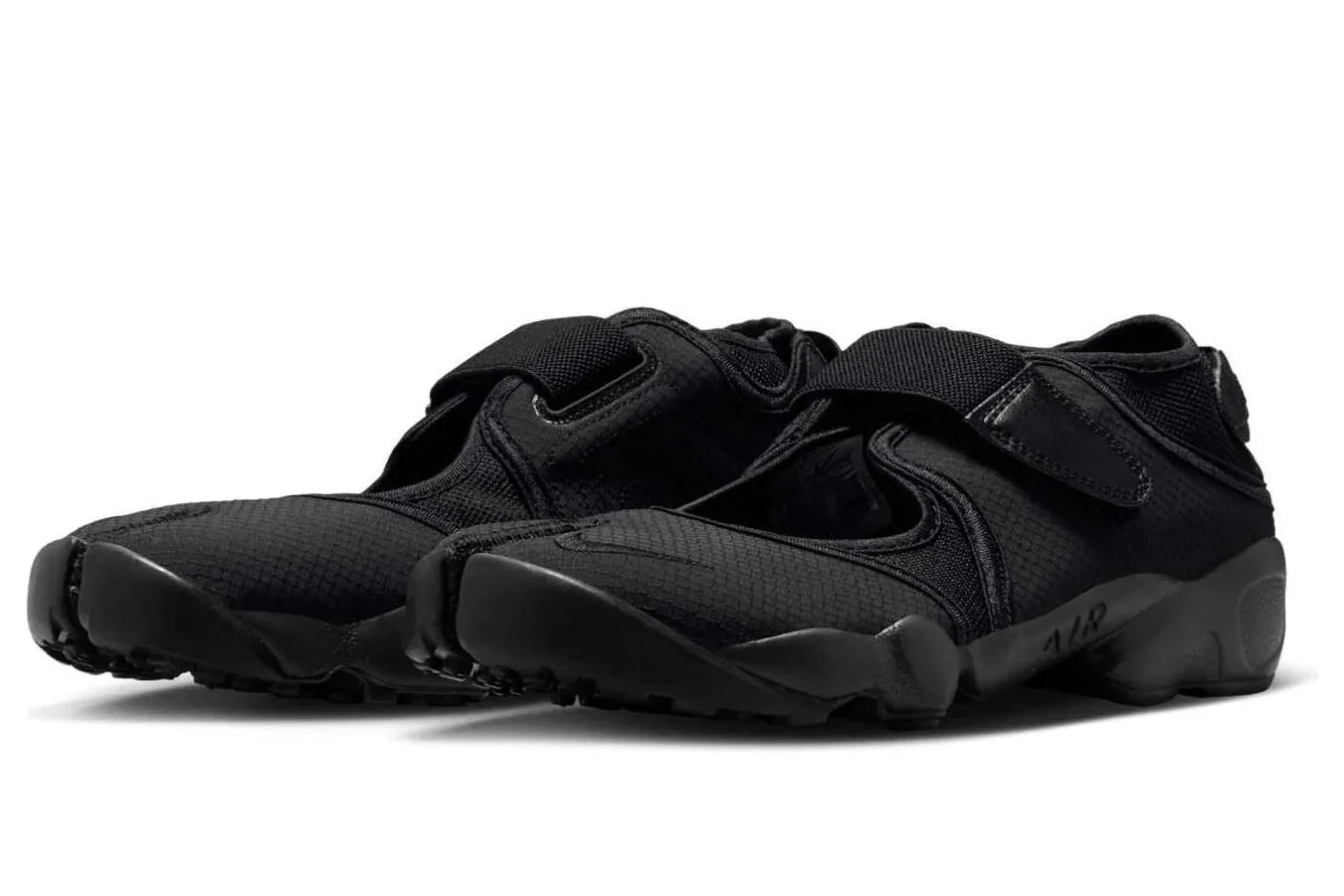 Nike Air Rift triple black