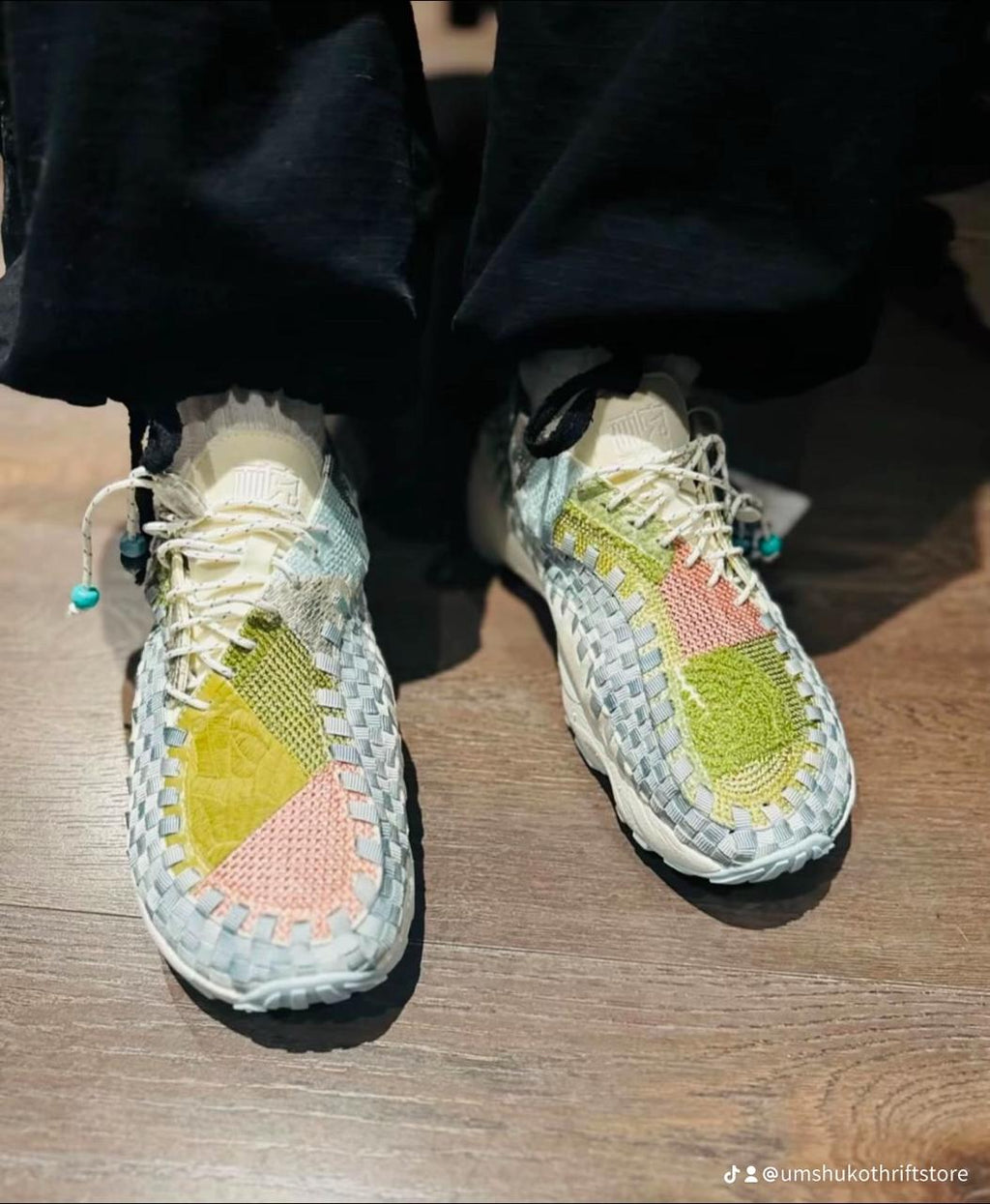 Nike Woven Footscape