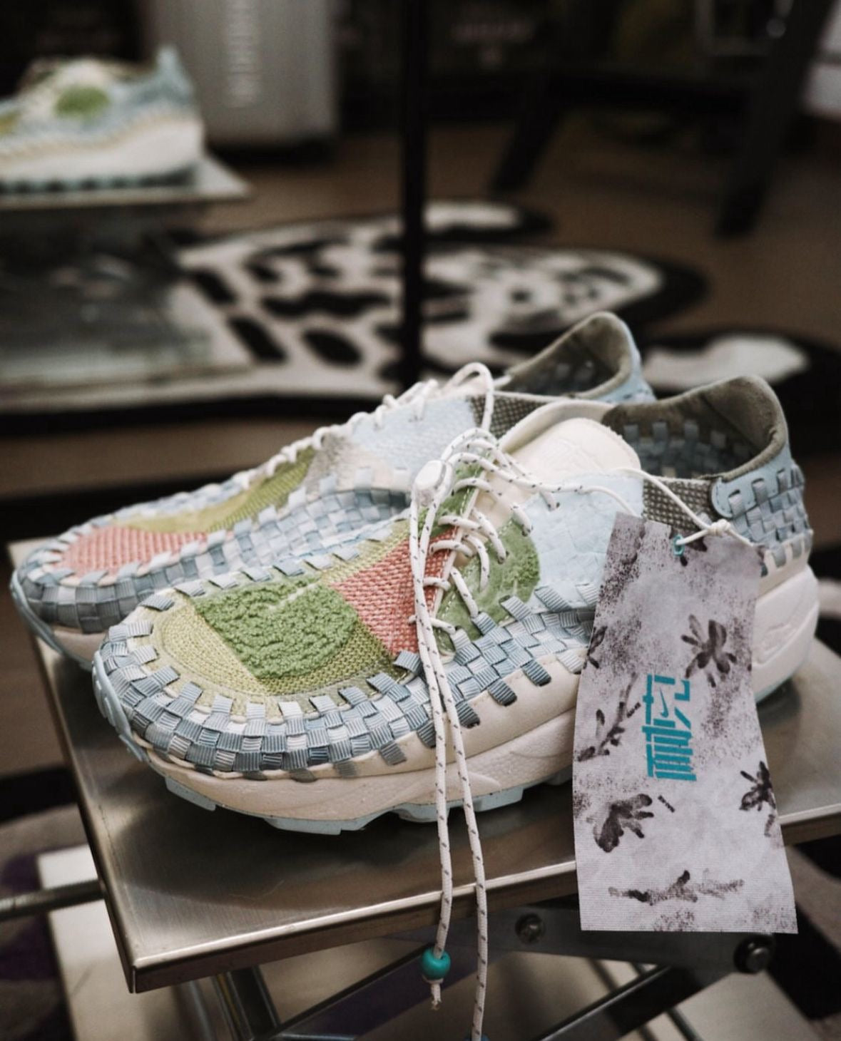 Nike Woven Footscape