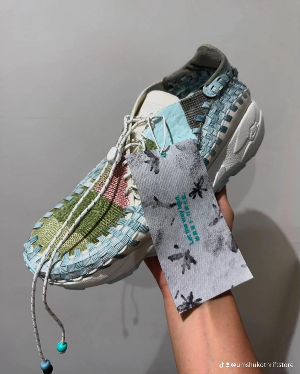 Nike Woven Footscape