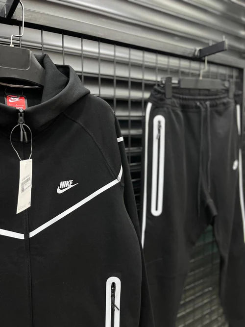 Nike Tech Fleece Reflective